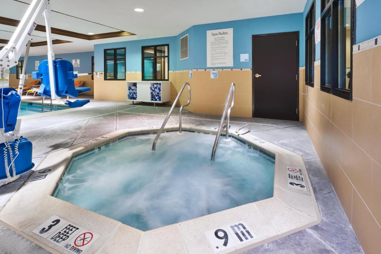 Holiday Inn Express Hotel & Suites Warminster-Horsham By Ihg Kültér fotó
