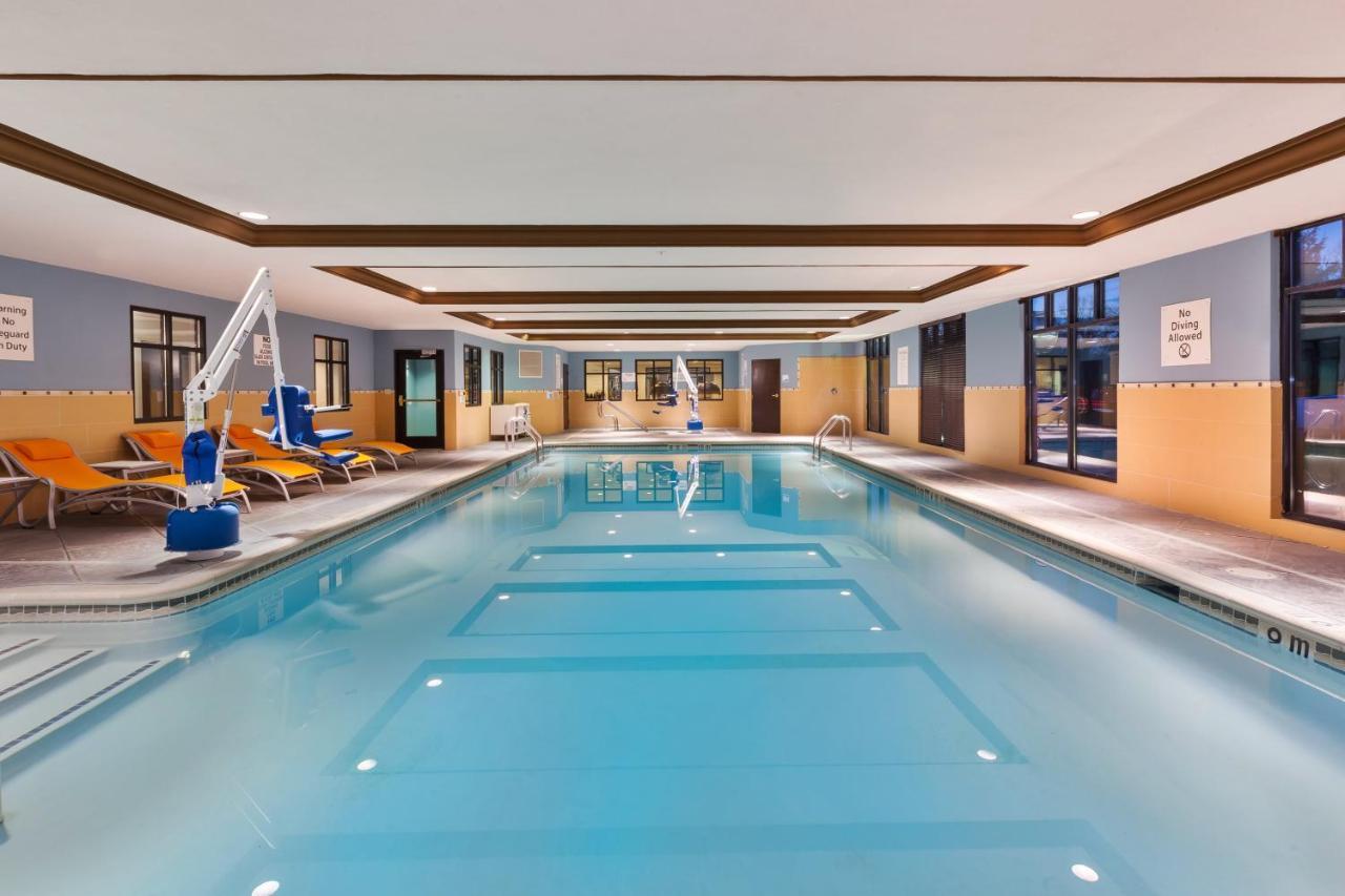 Holiday Inn Express Hotel & Suites Warminster-Horsham By Ihg Kültér fotó