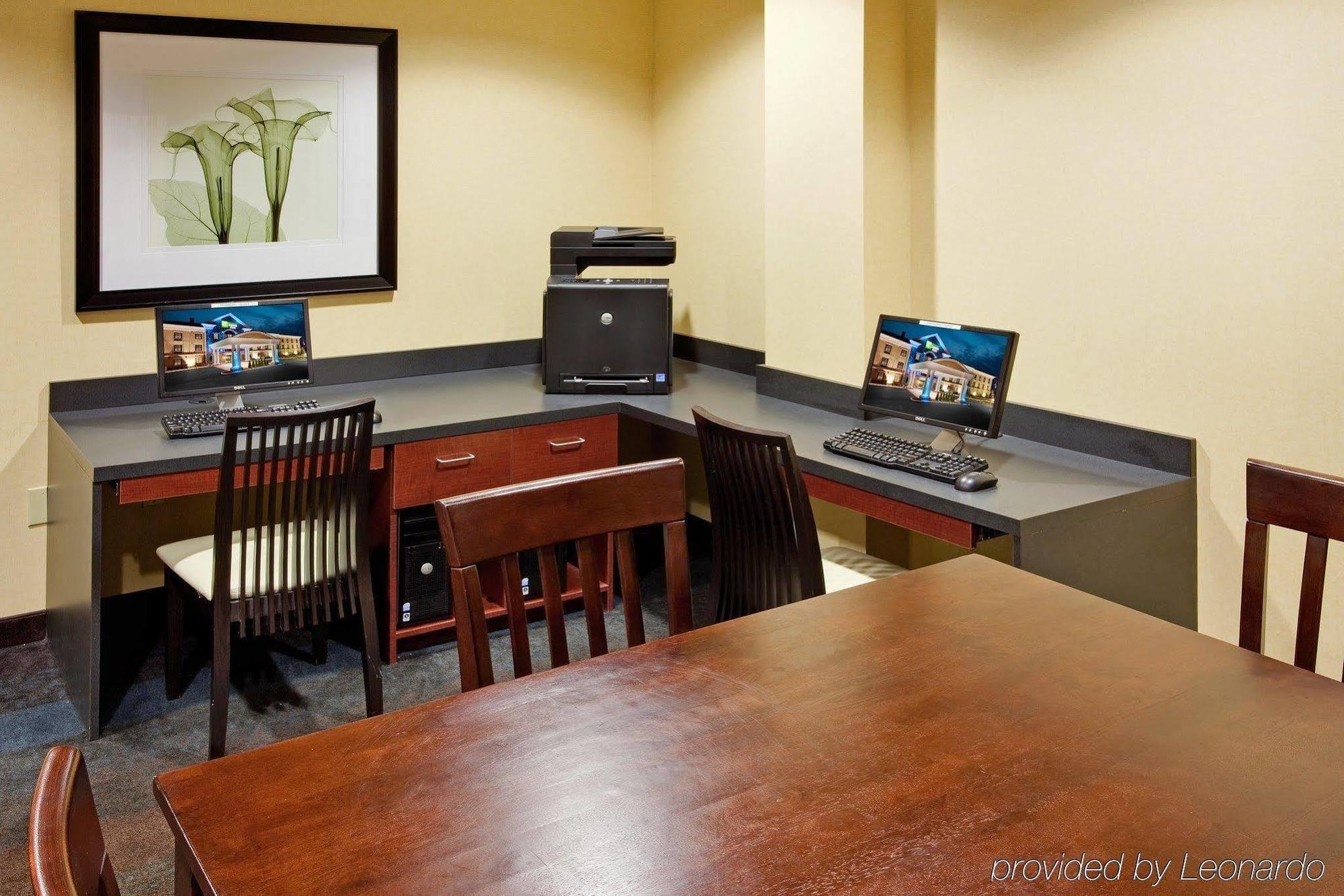 Holiday Inn Express Hotel & Suites Warminster-Horsham By Ihg Kültér fotó