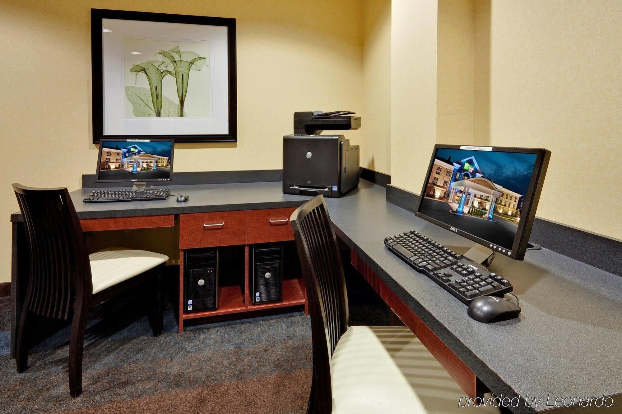 Holiday Inn Express Hotel & Suites Warminster-Horsham By Ihg Kültér fotó
